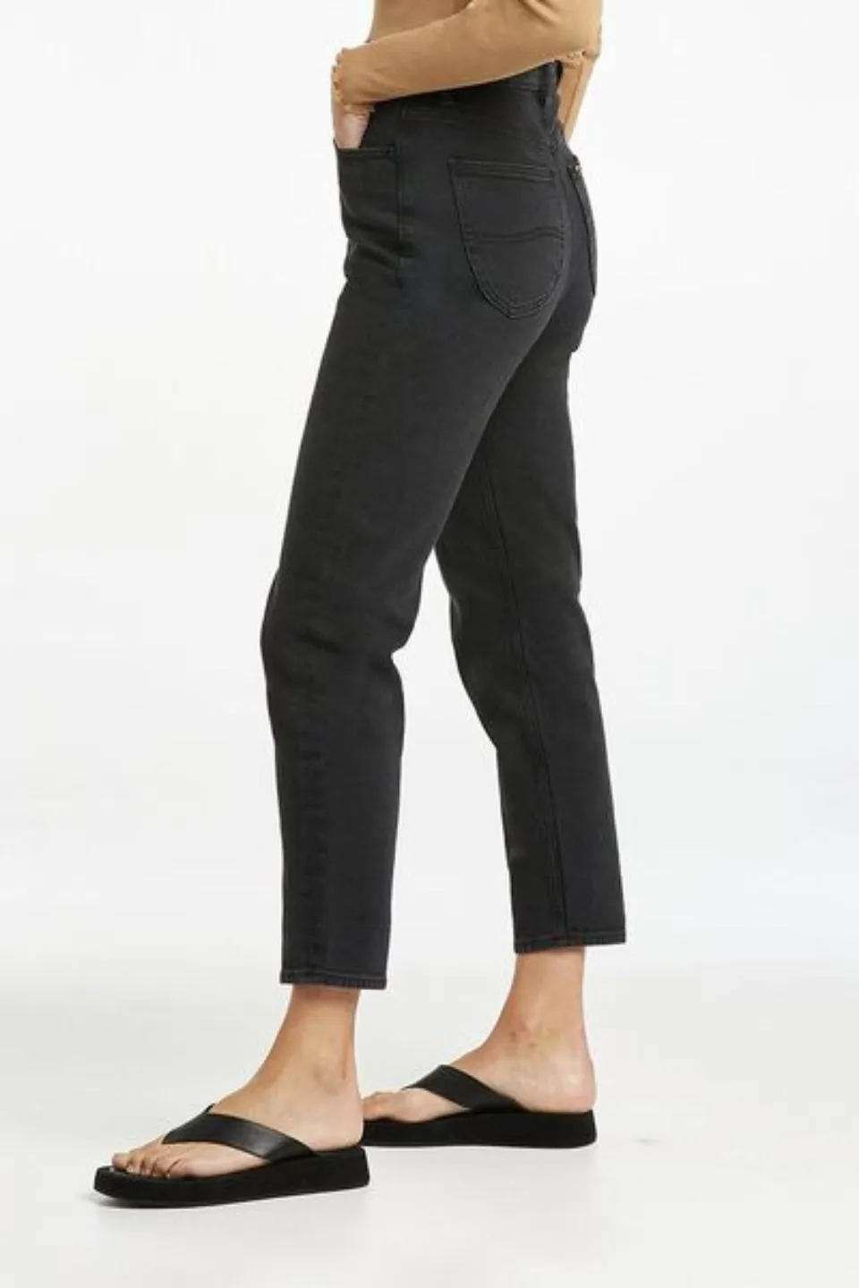 High Moms Bias Black Crop Denim Jean