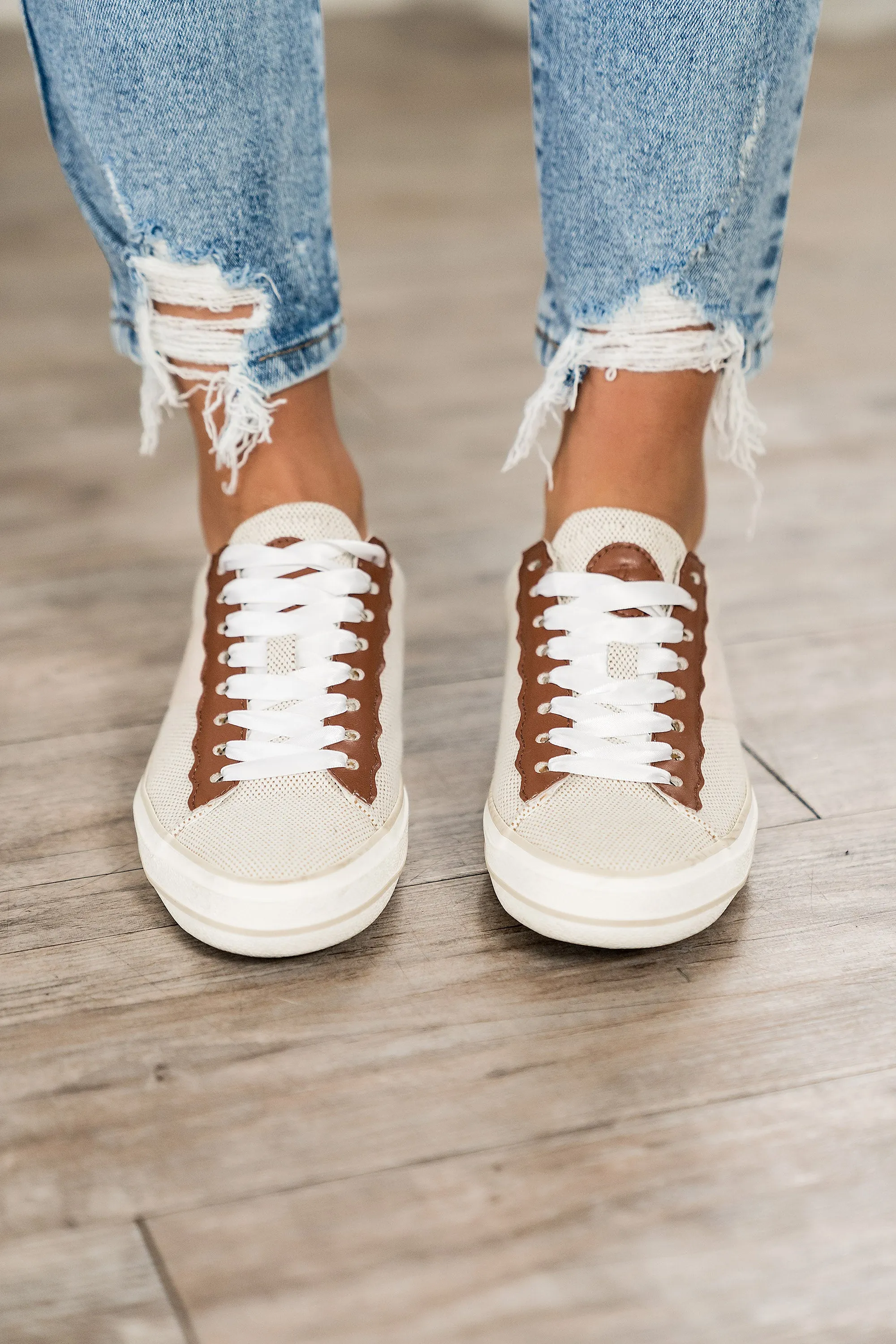 Stylish and Comfortable Main Street Sneakers for Everyday Wear