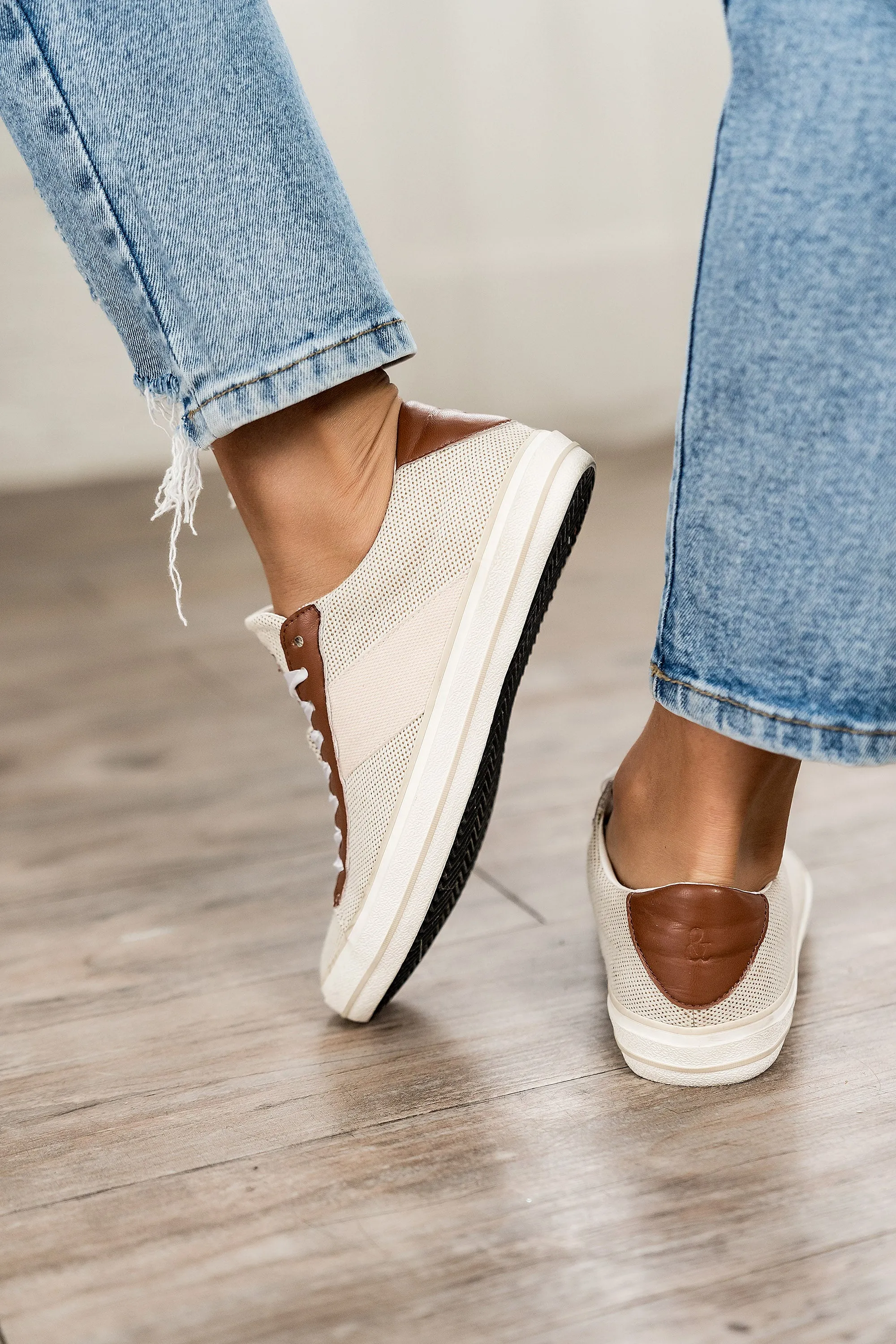 Stylish and Comfortable Main Street Sneakers for Everyday Wear