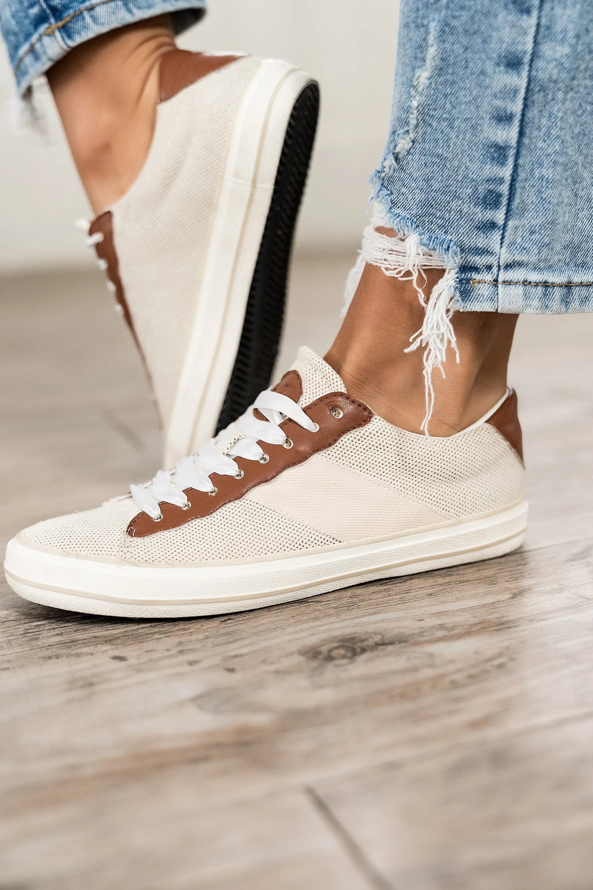 Stylish and Comfortable Main Street Sneakers for Everyday Wear